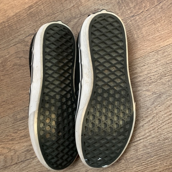 Vans - Picture 4 of 5